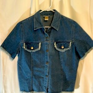 VINTAGE Expressions denim button up shirt/jacket.